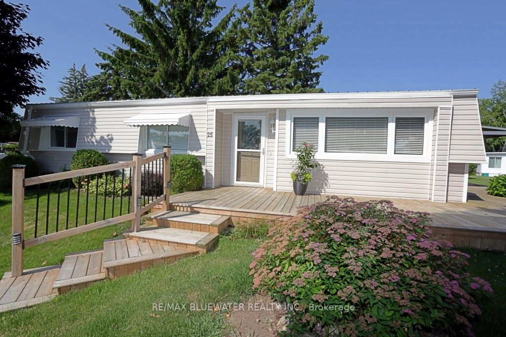 25 Maple Grove Court W, South Huron, ON N0M 1T0 photo 4