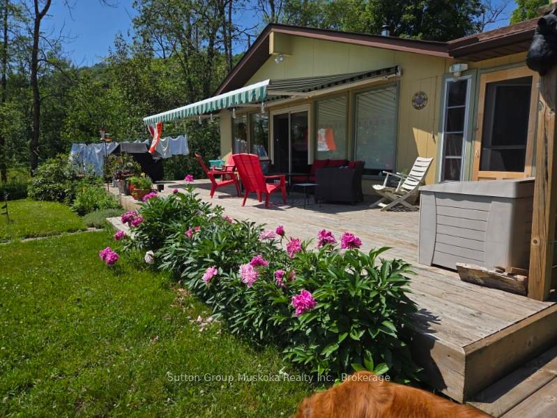 435 North Deer Lake Road, Huntsville, ON P0B 1L0