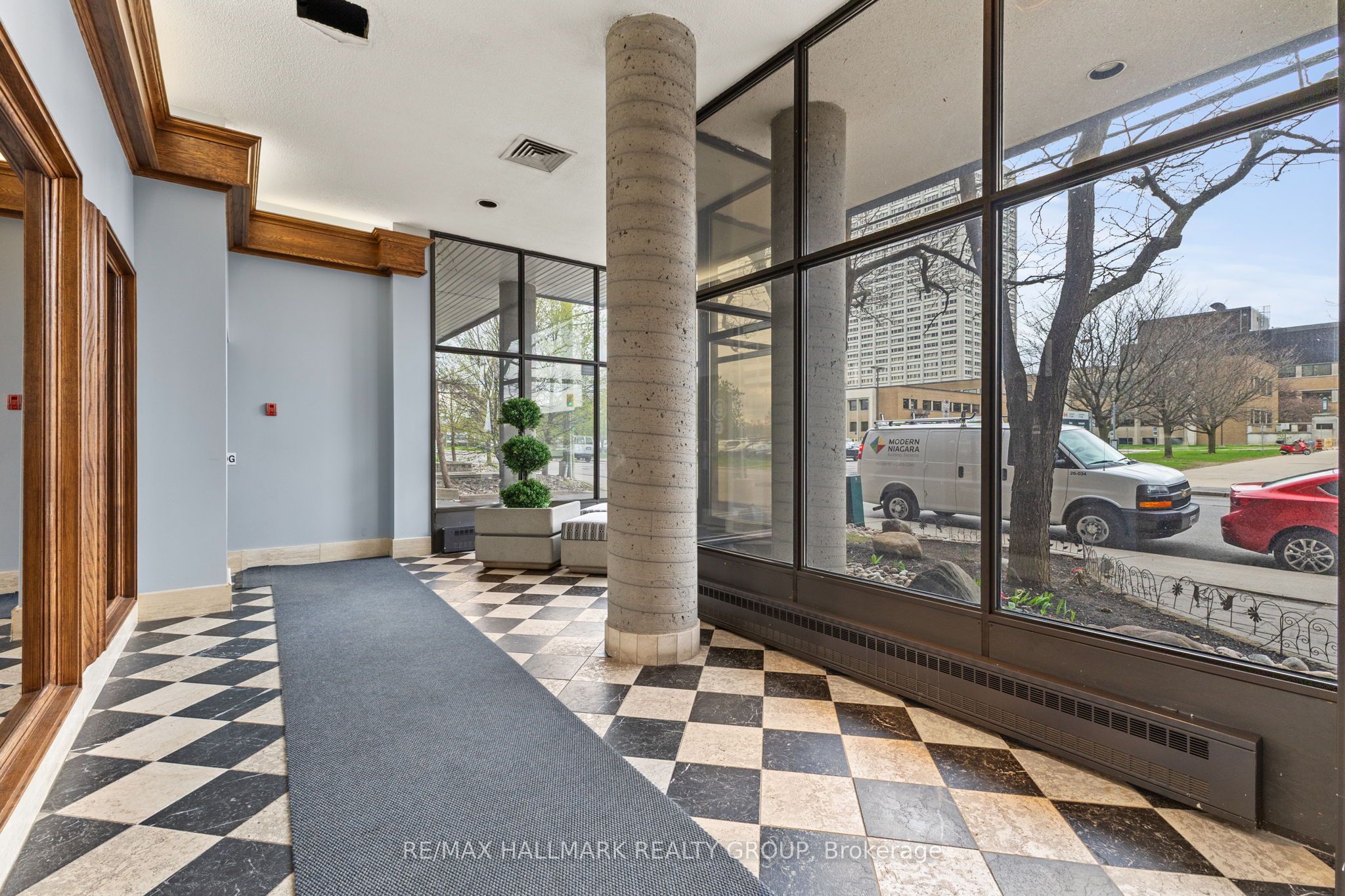 191 Parkdale Avenue 308, West Centre Town, ON K1Y 1E8 photo 4