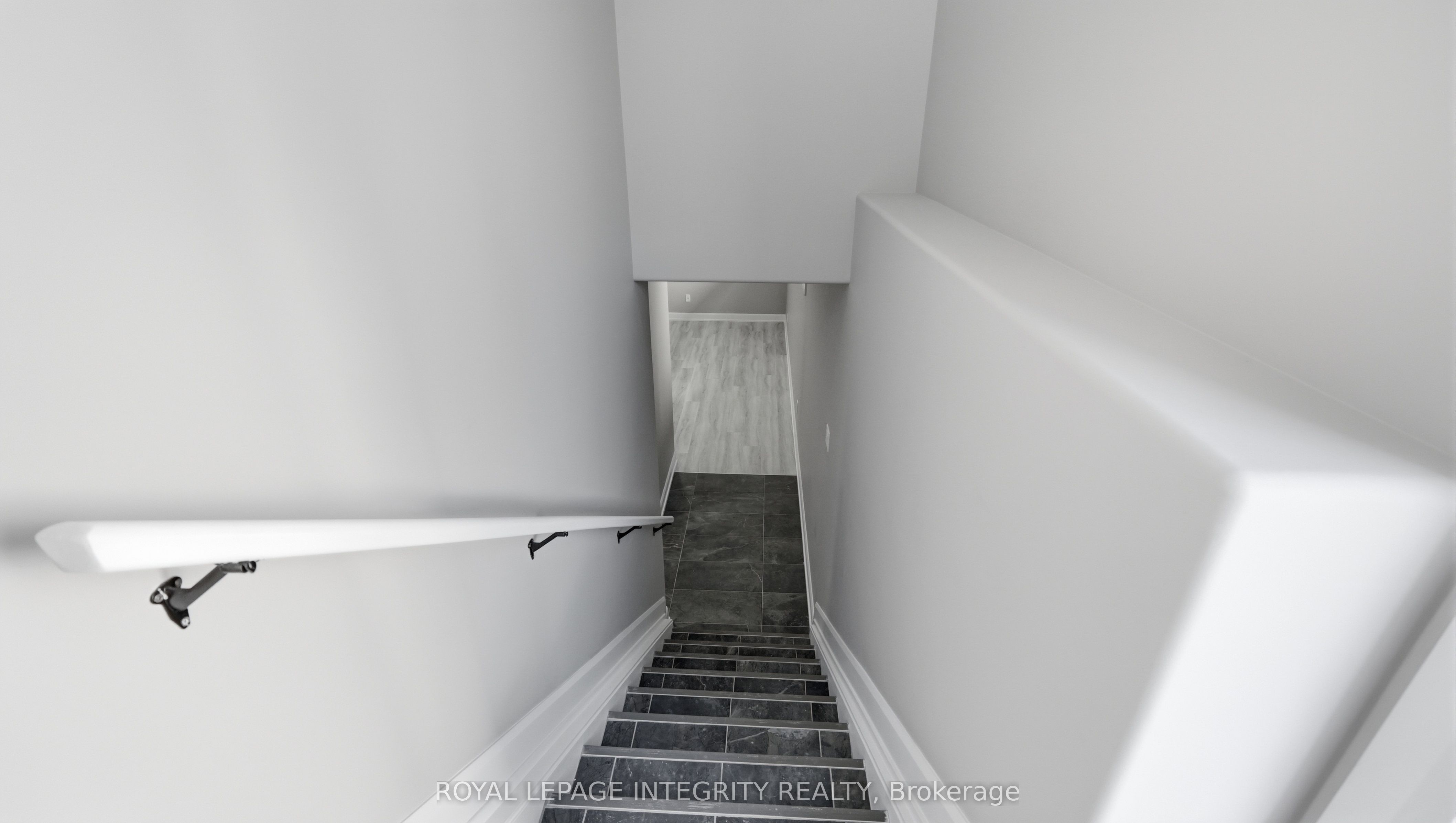 1229 Montblac Crescent A, Russell, ON K0A 1W0 photo 2