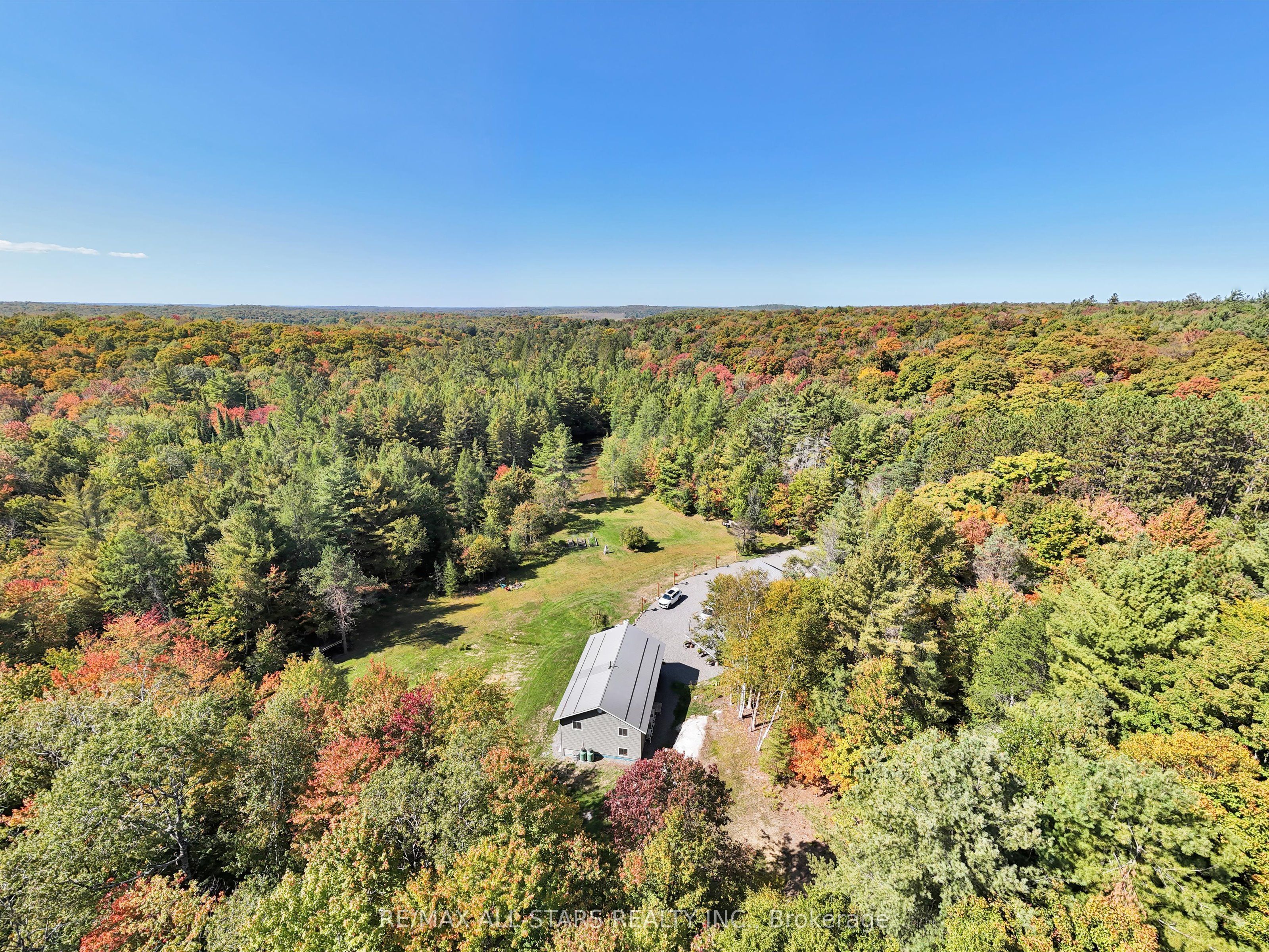 1435 Falkenburg Road, Muskoka Lakes, ON P1L 1X4 photo 3