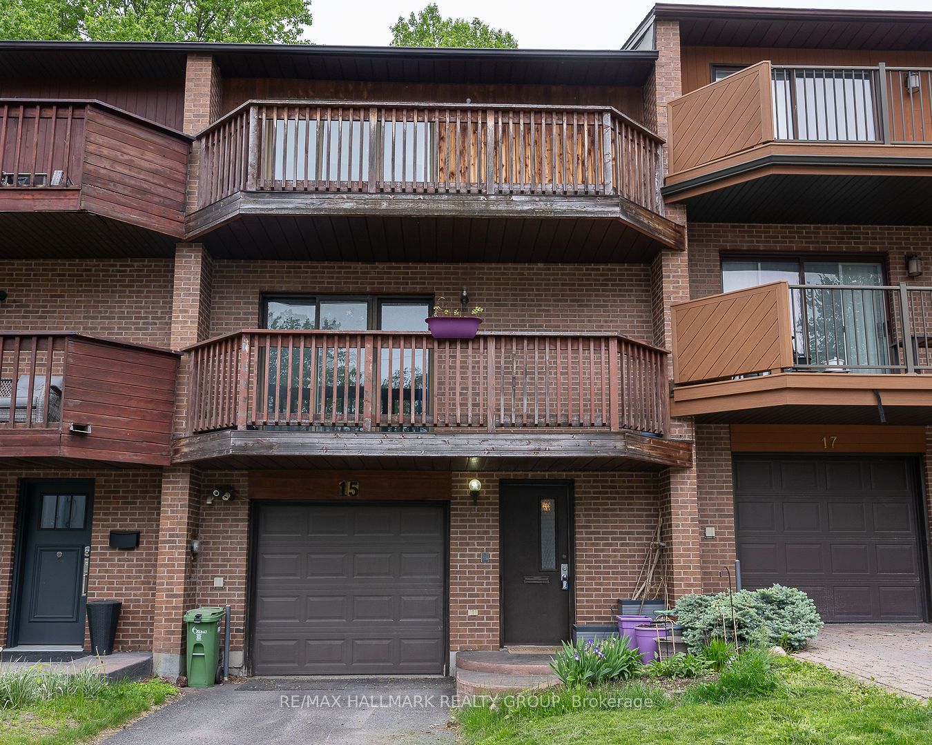 15 Birchdale Avenue, Crystal Bay - Rocky Point - Bayshore, ON K2H 5A1 photo 2