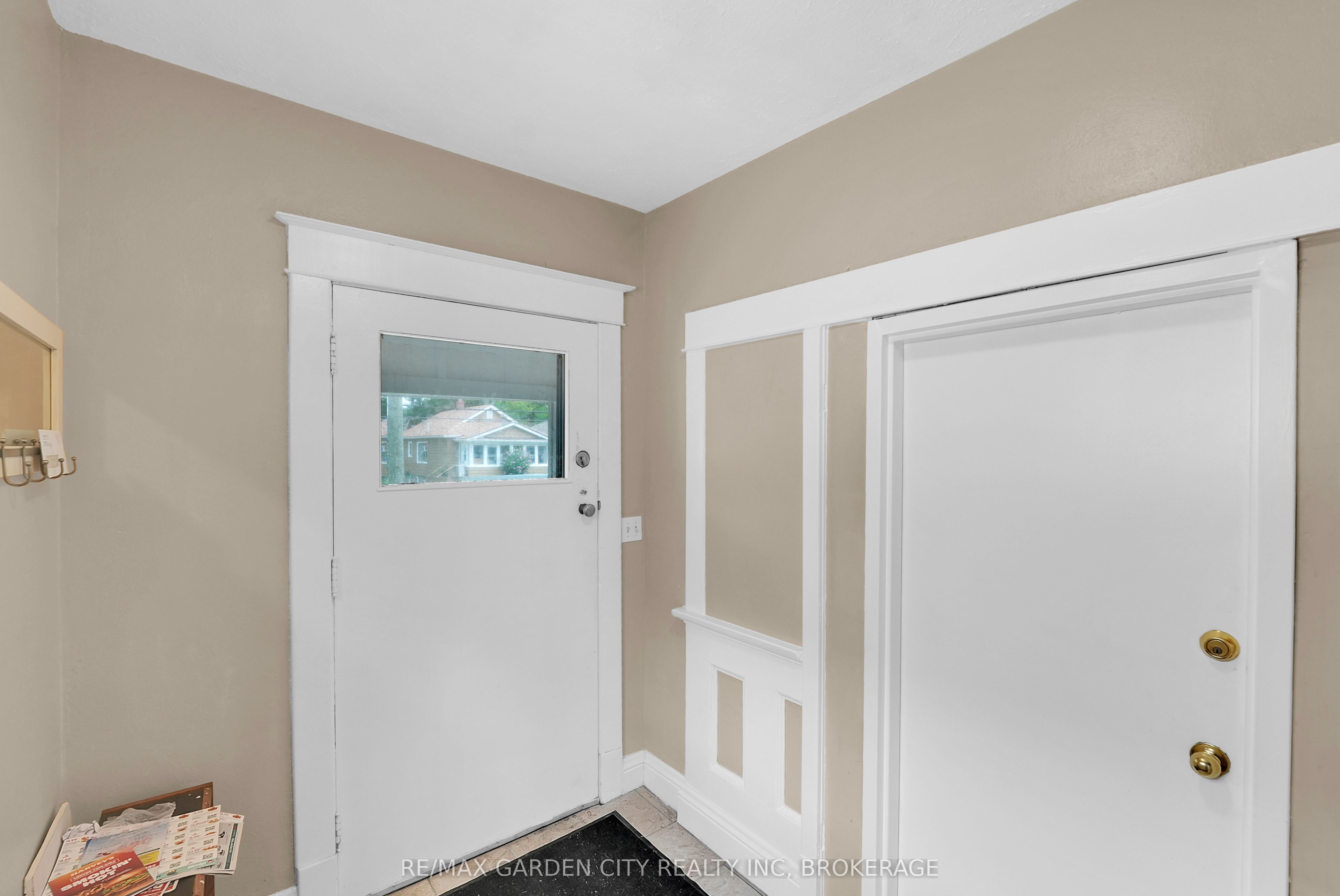 213 Geneva Street, St. Catharines, ON L2R 4P9 photo 3