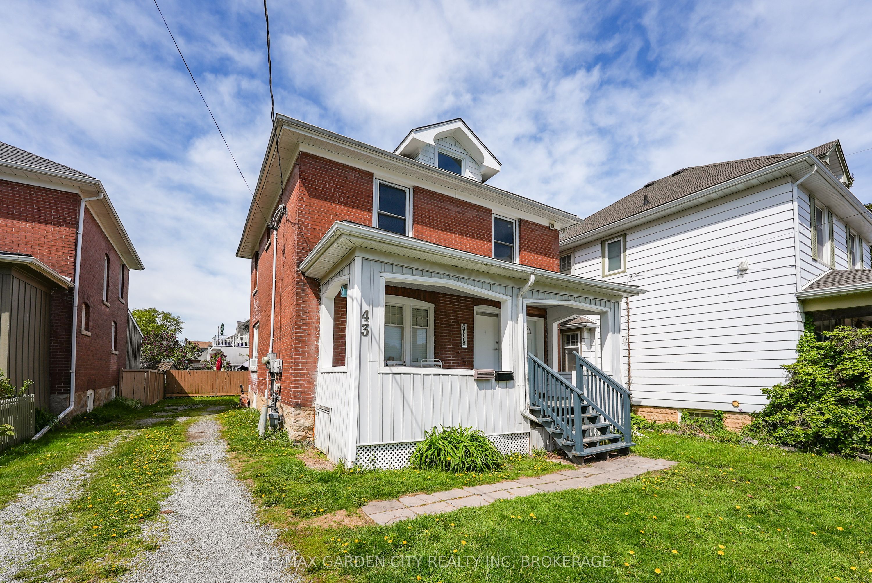 43 York Street, St. Catharines, ON L2R 6C2