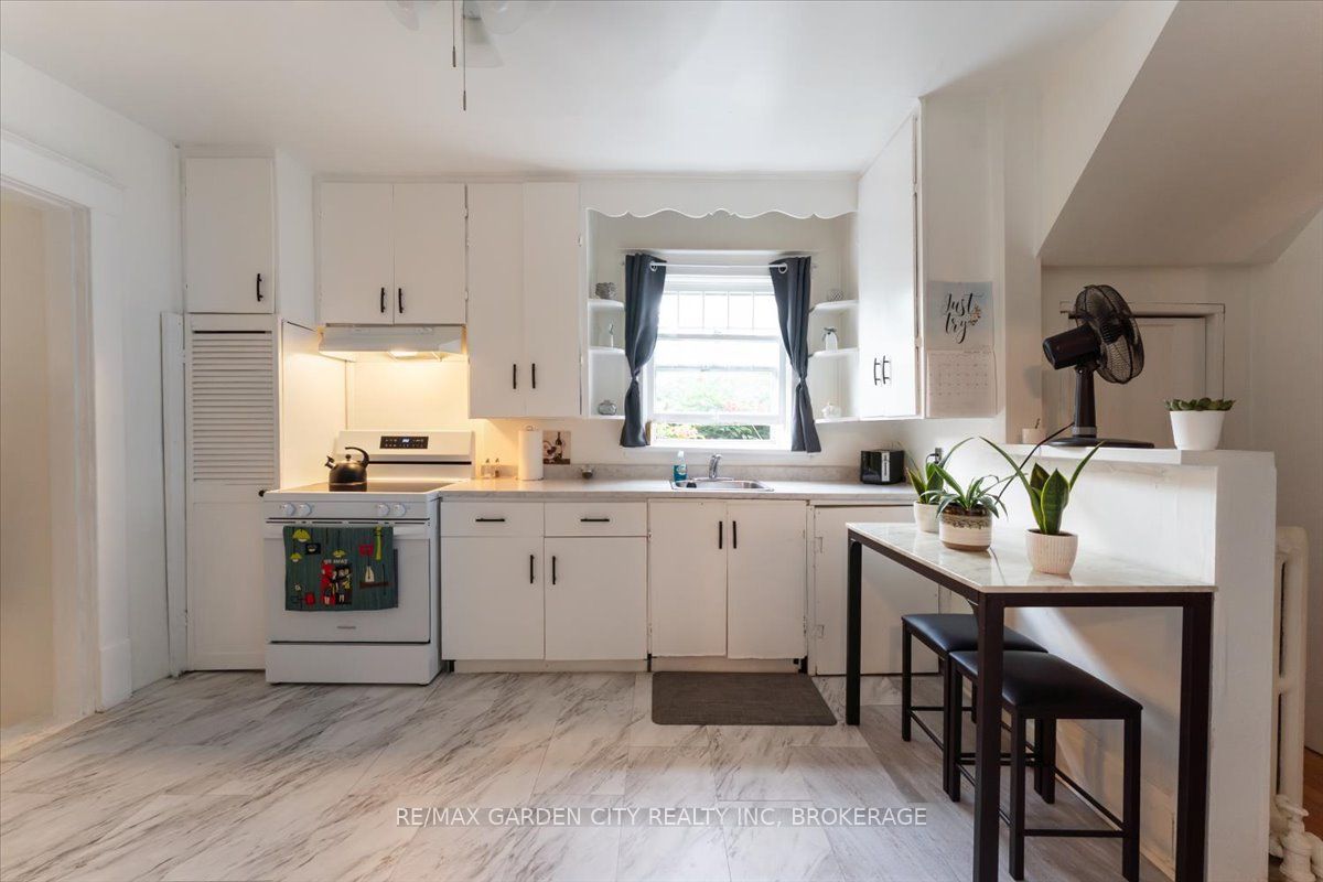43 York Street, St. Catharines, ON L2R 6C2 photo 4