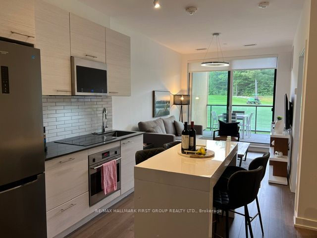 120 Carrick Trail 104, Gravenhurst, ON P1P 0A2 photo 3