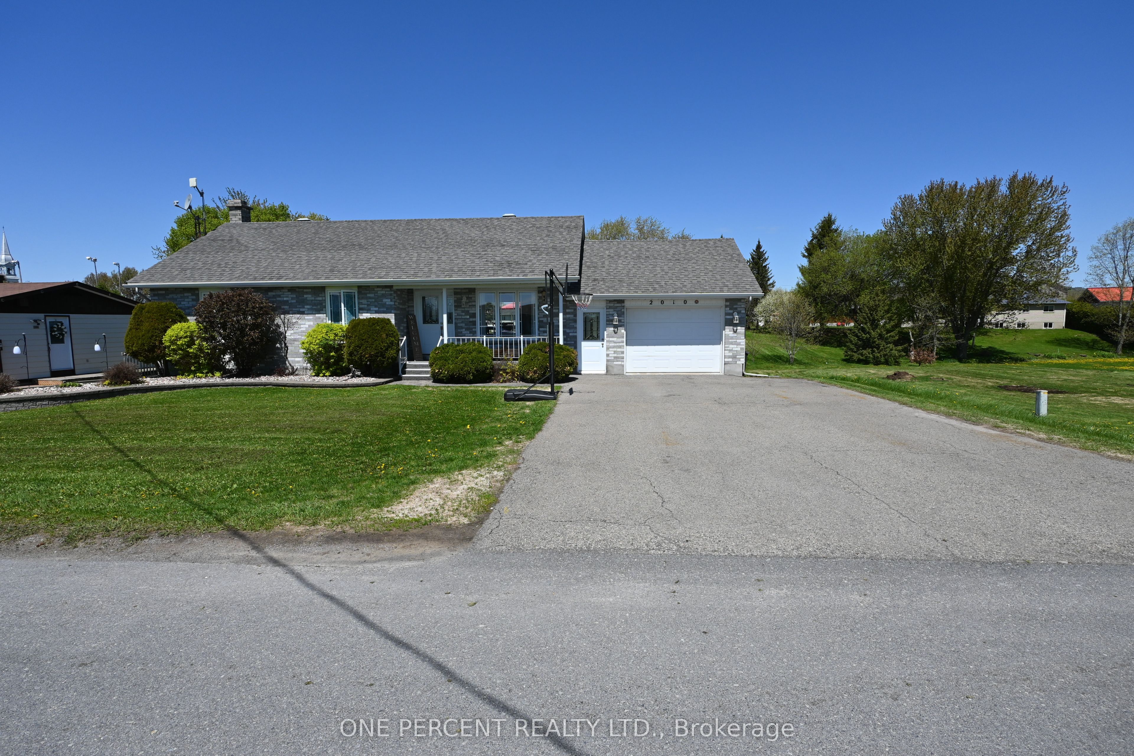 2010 Rue Du Parc Street W, Alfred and Plantagenet, ON K0B 1J0