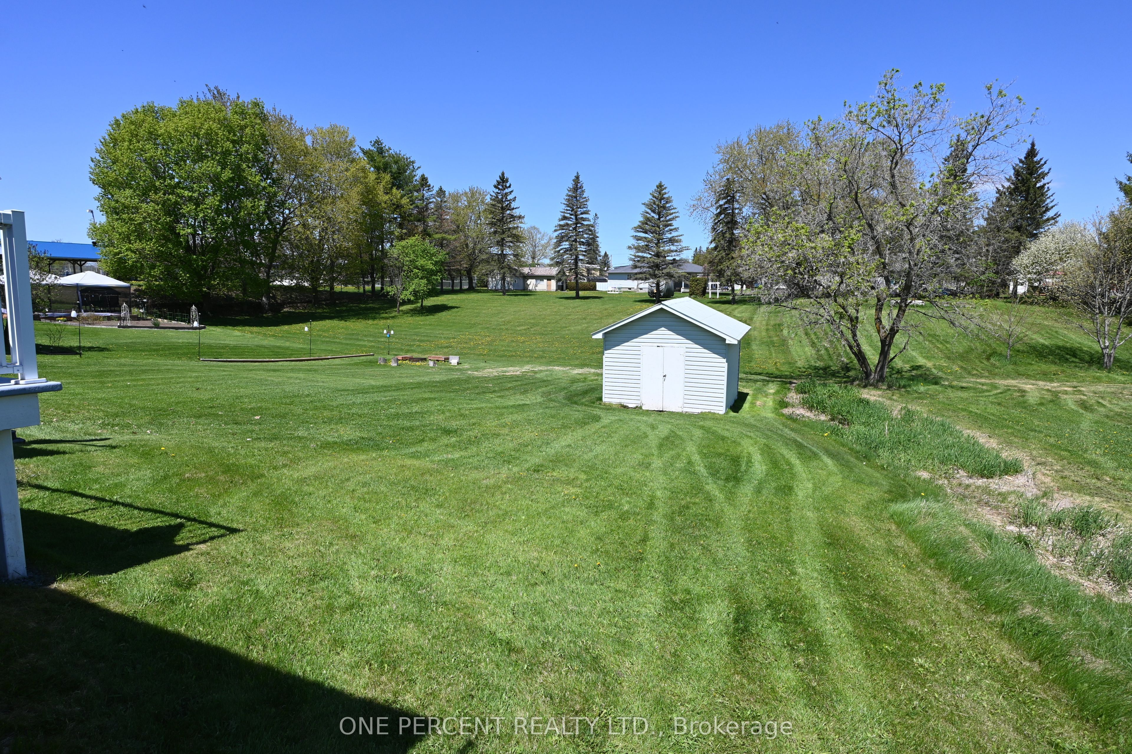 2010 Rue Du Parc Street W, Alfred and Plantagenet, ON K0B 1J0 photo 3