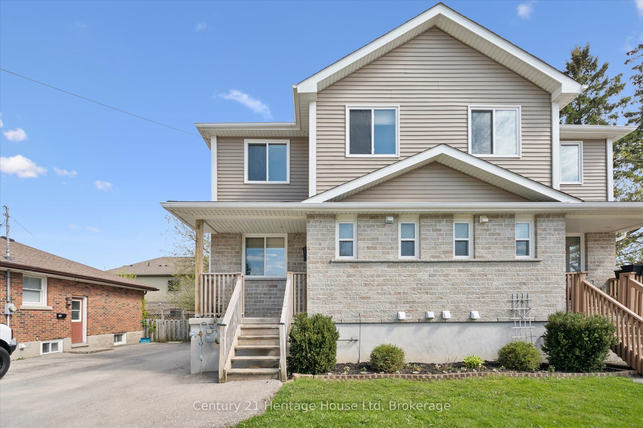 126 Forfar Street E, Centre Wellington, ON N1M 1B2 photo 2