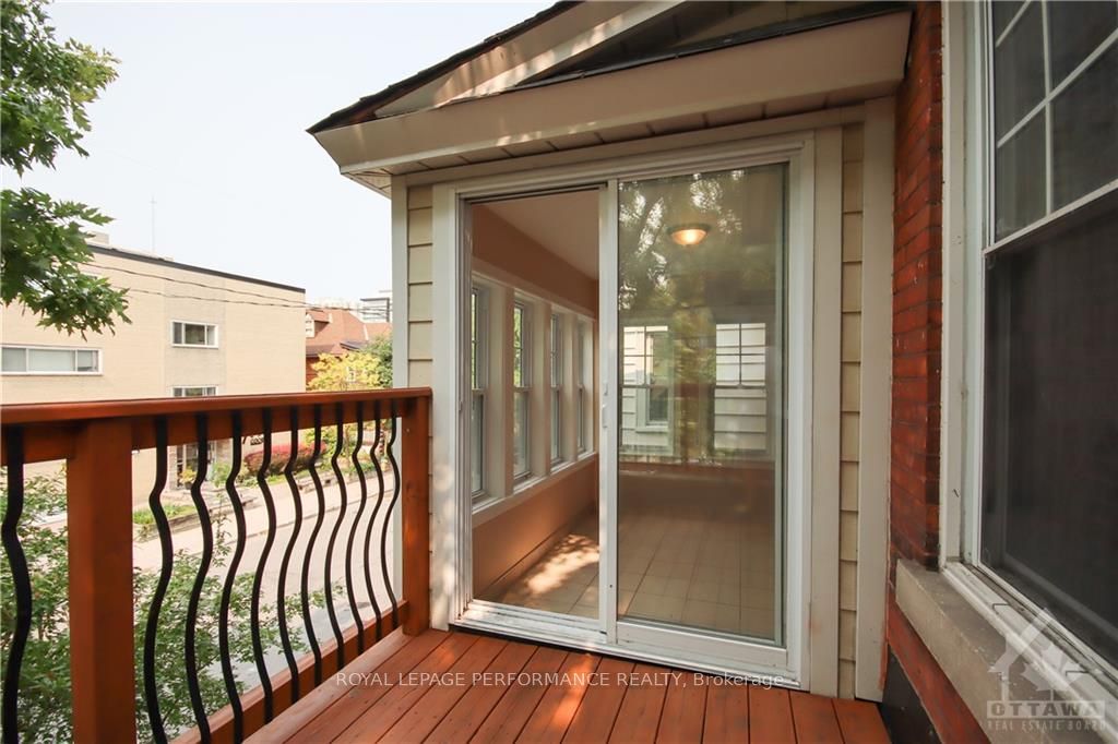 736 Cooper Street W 2, Ottawa Centre, ON K1R 5J6 photo 4