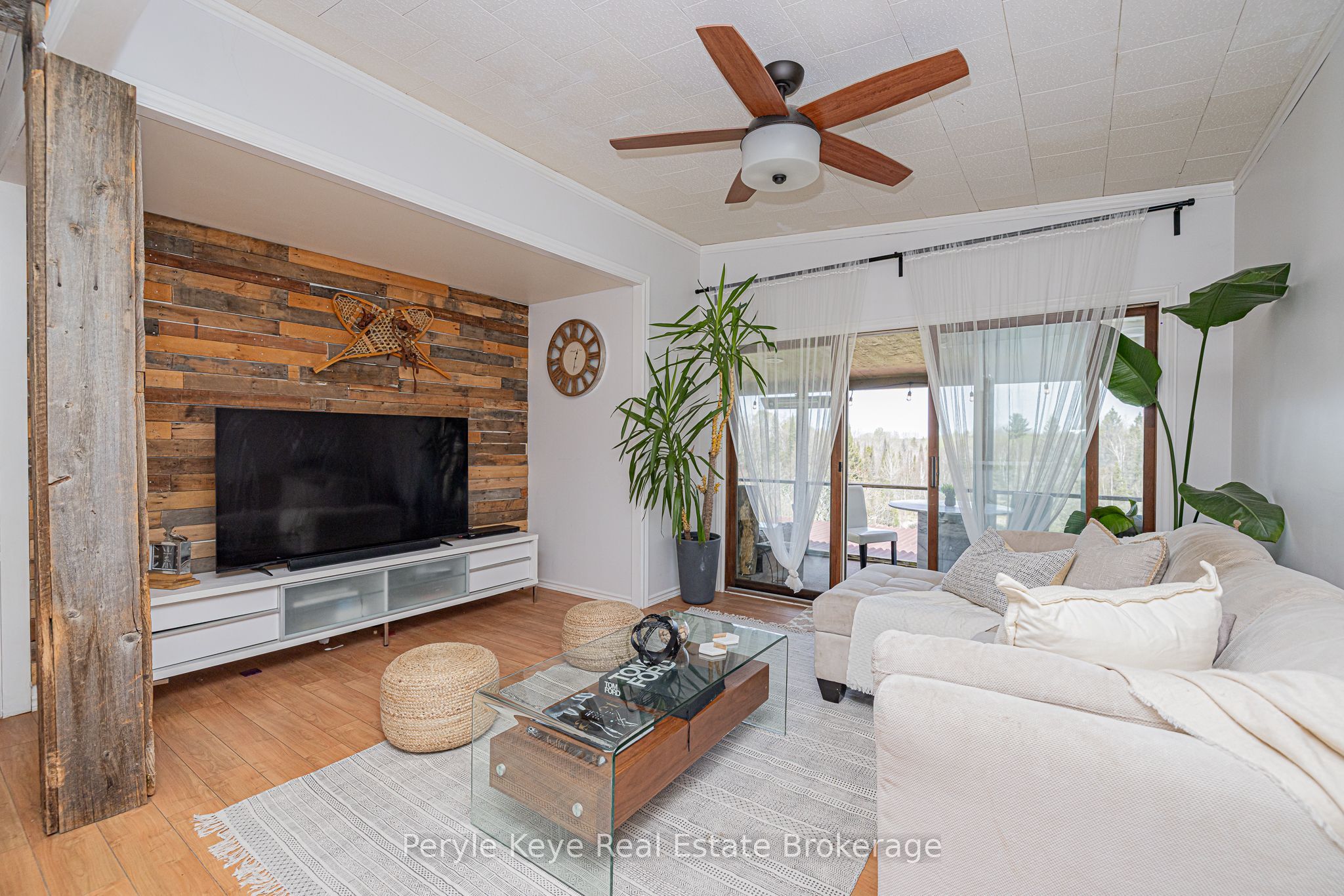 114 Robbs Rock Road, Burk's Falls, ON P0A 1C0