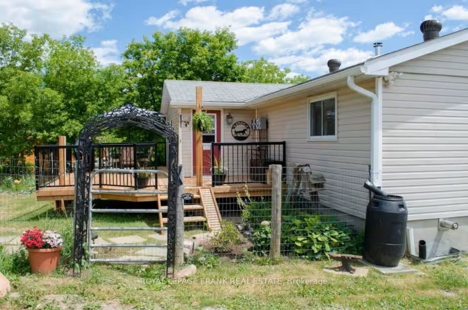56 Oakdene Crescent, Kawartha Lakes, ON K0M 2C0 photo 2