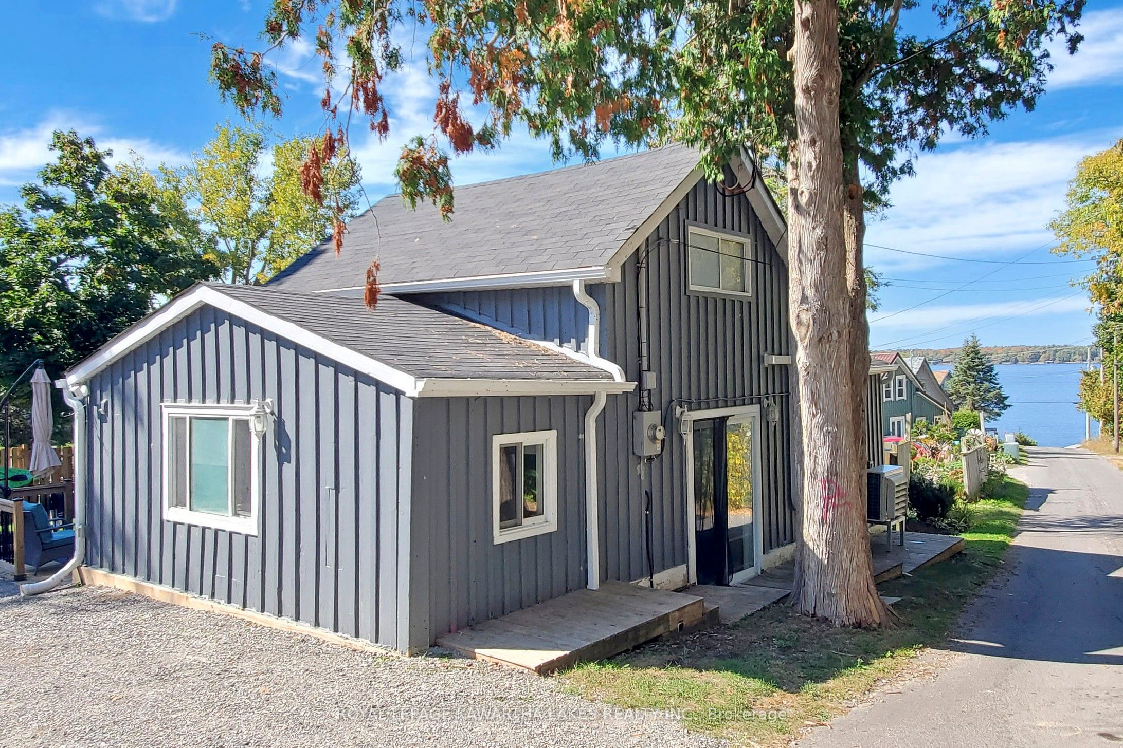 12 Birchcliff Avenue, Kawartha Lakes, ON K0M 1L0 photo 4