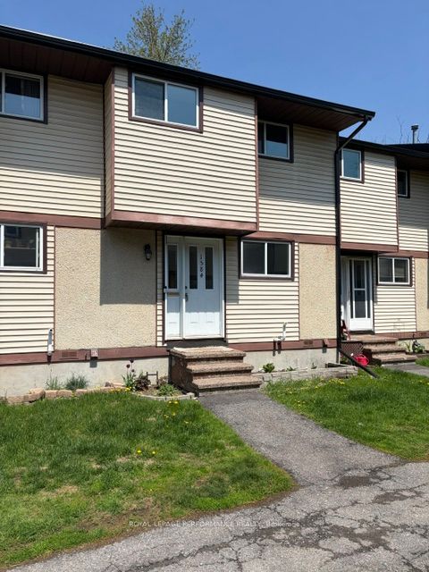 1584 Feather Lane, Blossom Park - Airport and Area, ON K1T 1V4 photo 2