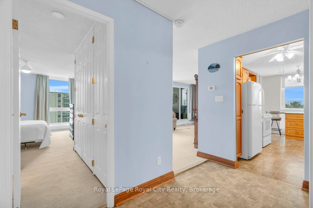 19 Woodlawn Road E 614, Guelph, ON N1H 7B1 photo 4