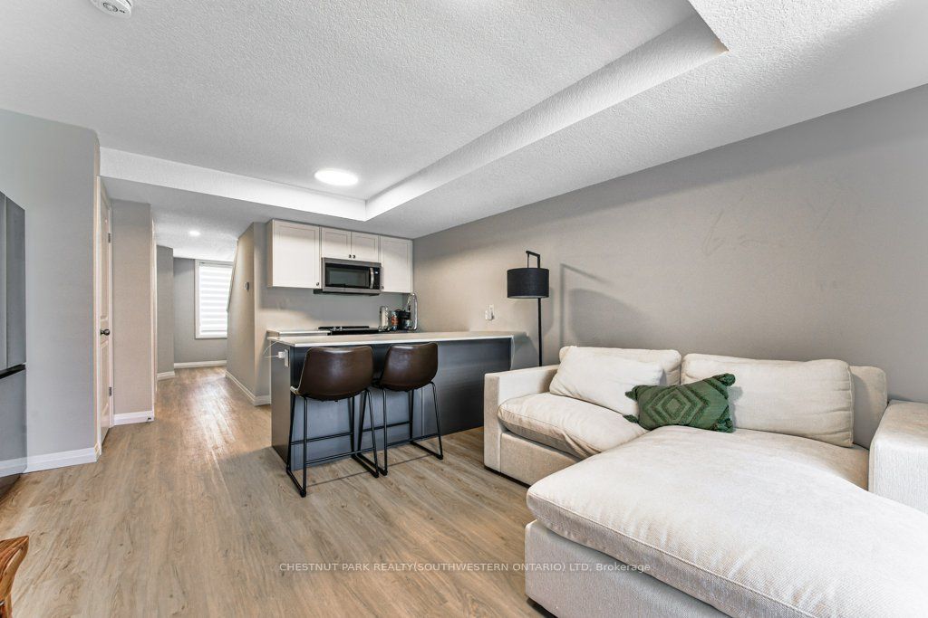 410 Northfield Drive B11, Waterloo, ON N2L 0A6 photo 5