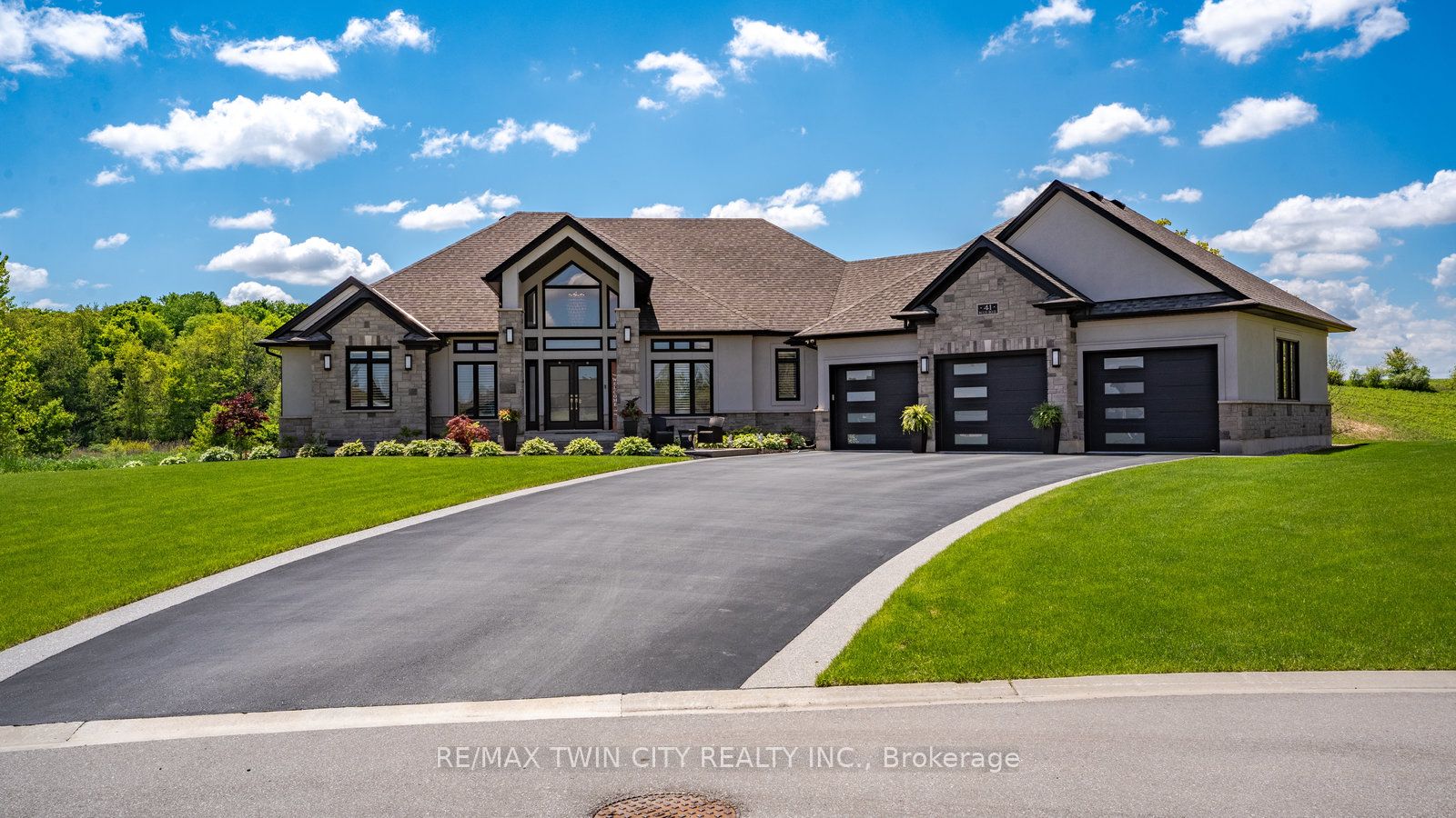 41 Ruijs Boulevard, Brantford, ON N3T 0E1
