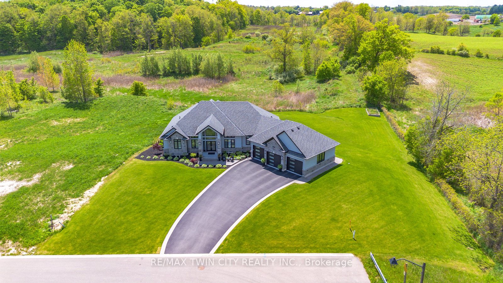 41 Ruijs Boulevard, Brantford, ON N3T 0E1 photo 3
