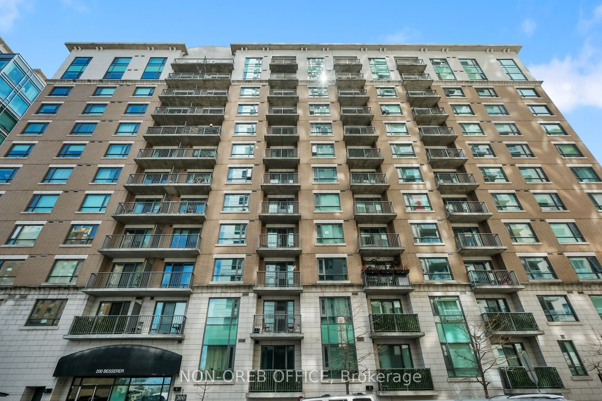 200 BESSERER Street 512, Lower Town - Sandy Hill, ON K1N 0A7 photo 5