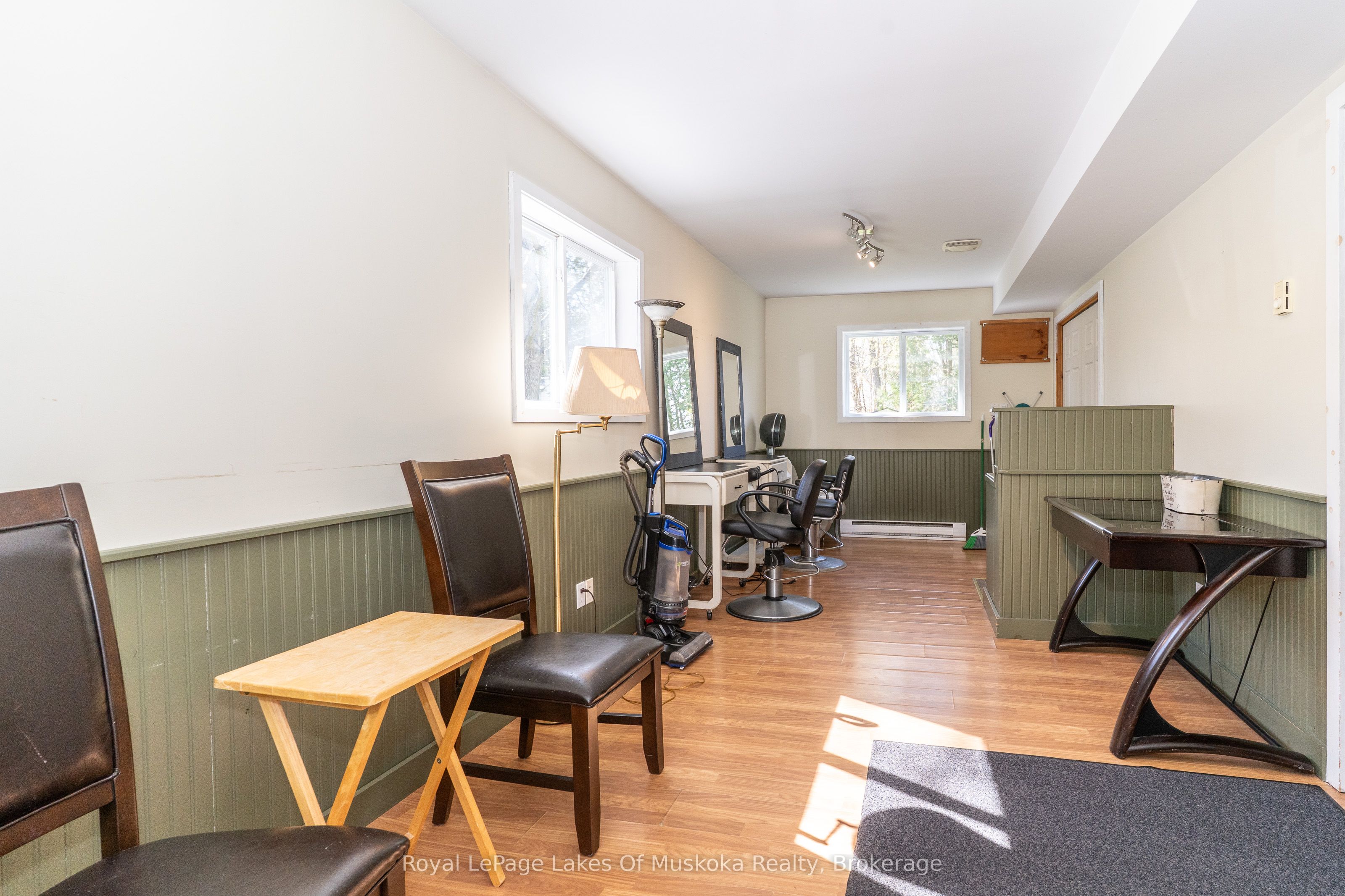 555 Wagner Street, Gravenhurst, ON P1P 1E1 photo 3