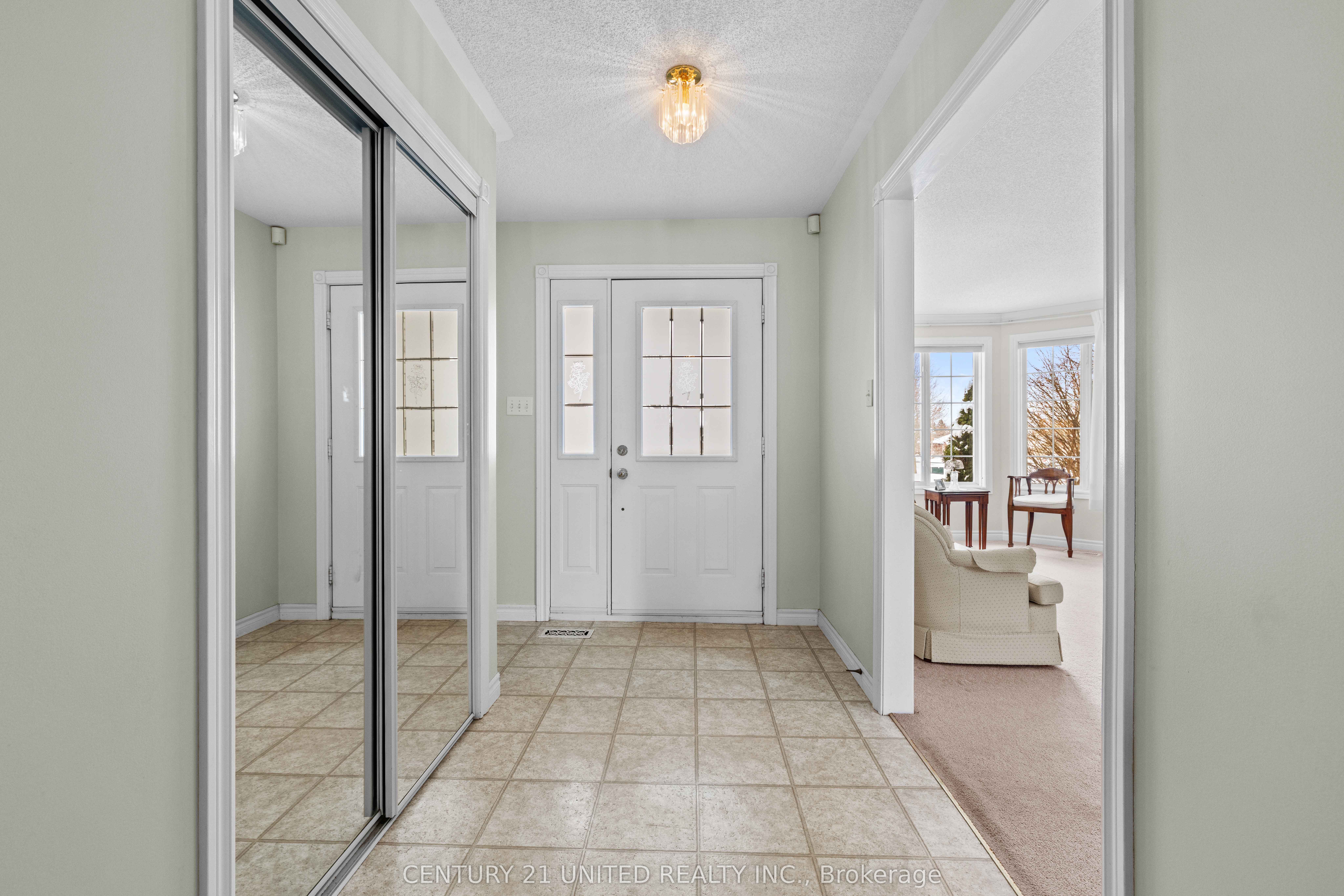 2903 Jennifer Drive, Peterborough, ON K9L 1Z5 photo 2