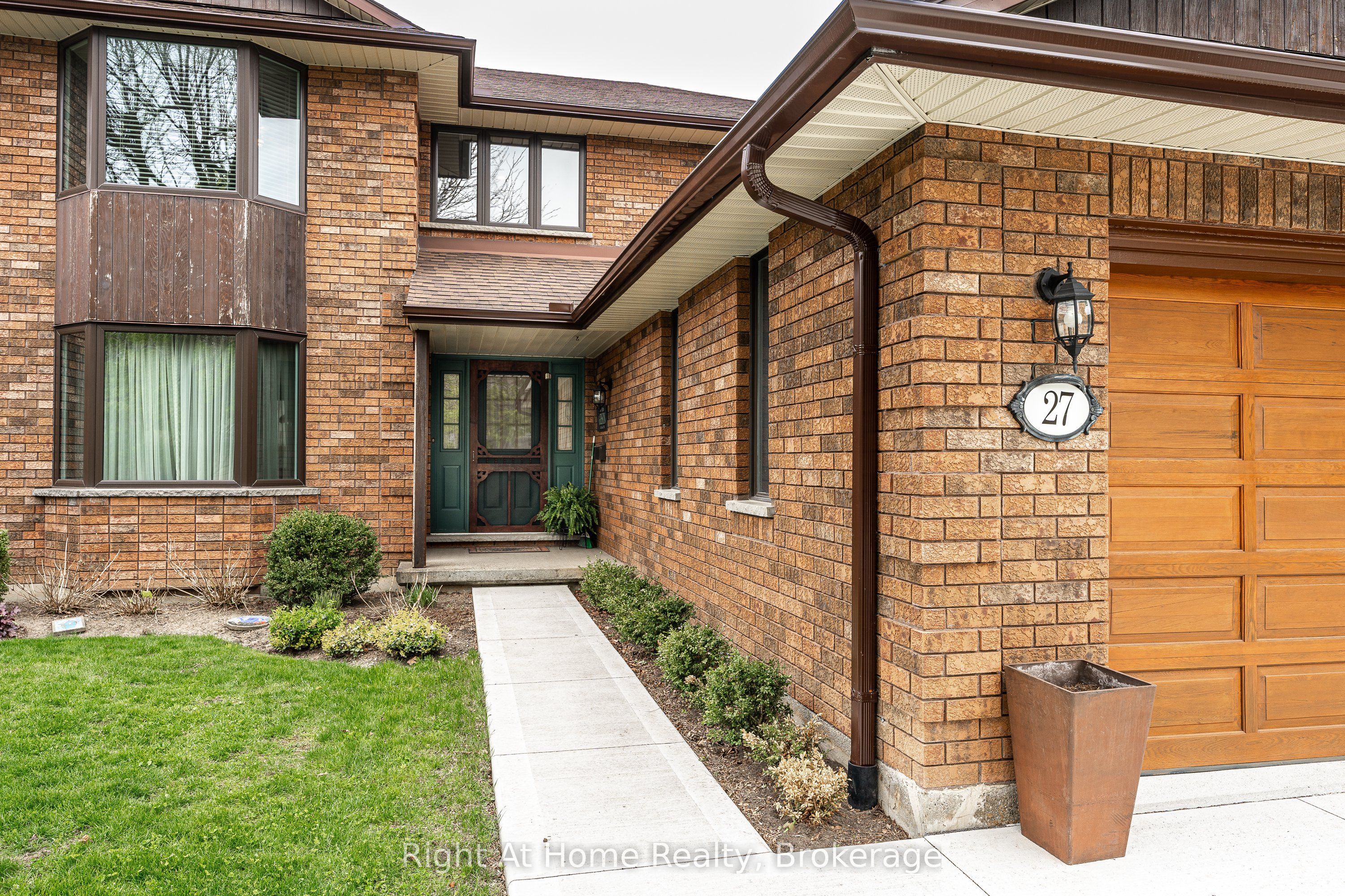 27 Kay Street, Stratford, ON N5A 7R7 photo 2