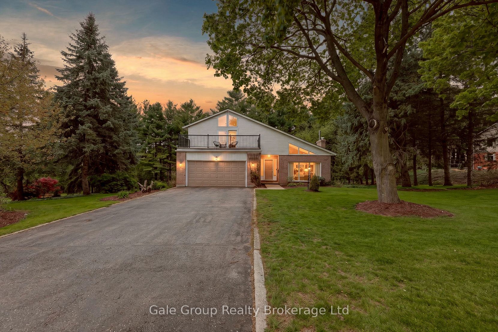 1 Summit Crescent, Woodstock, ON N4S 7W2