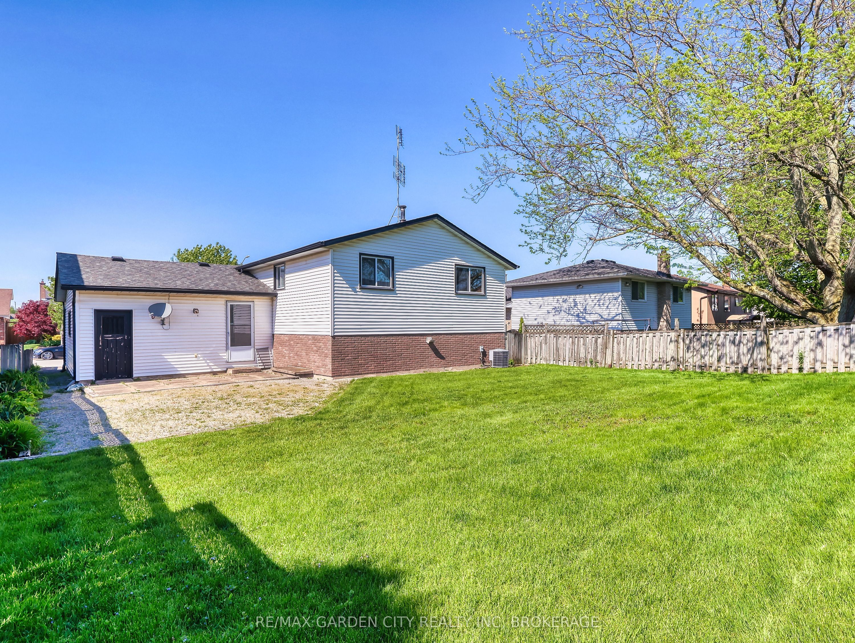 7740 Chorozy Street, Niagara Falls, ON L2H 2N9 photo 5