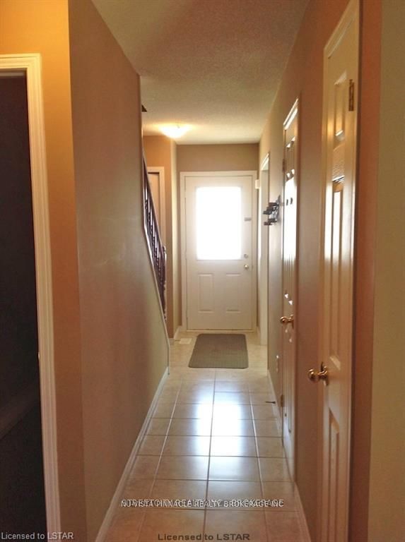 780 Fanshawe Park Road E 18, London North, ON N5X 1L5 photo 3