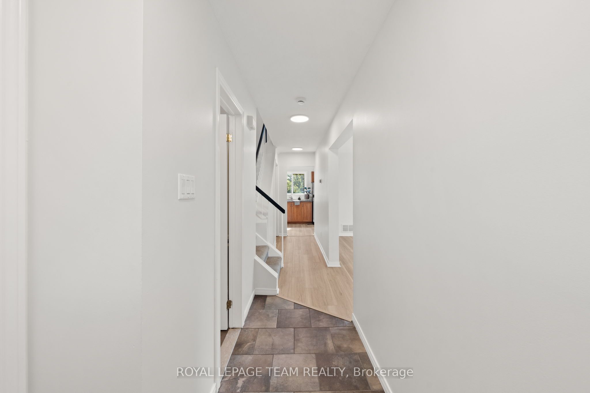 93 Hewitt Way, Kanata, ON K2L 3R3 photo 5