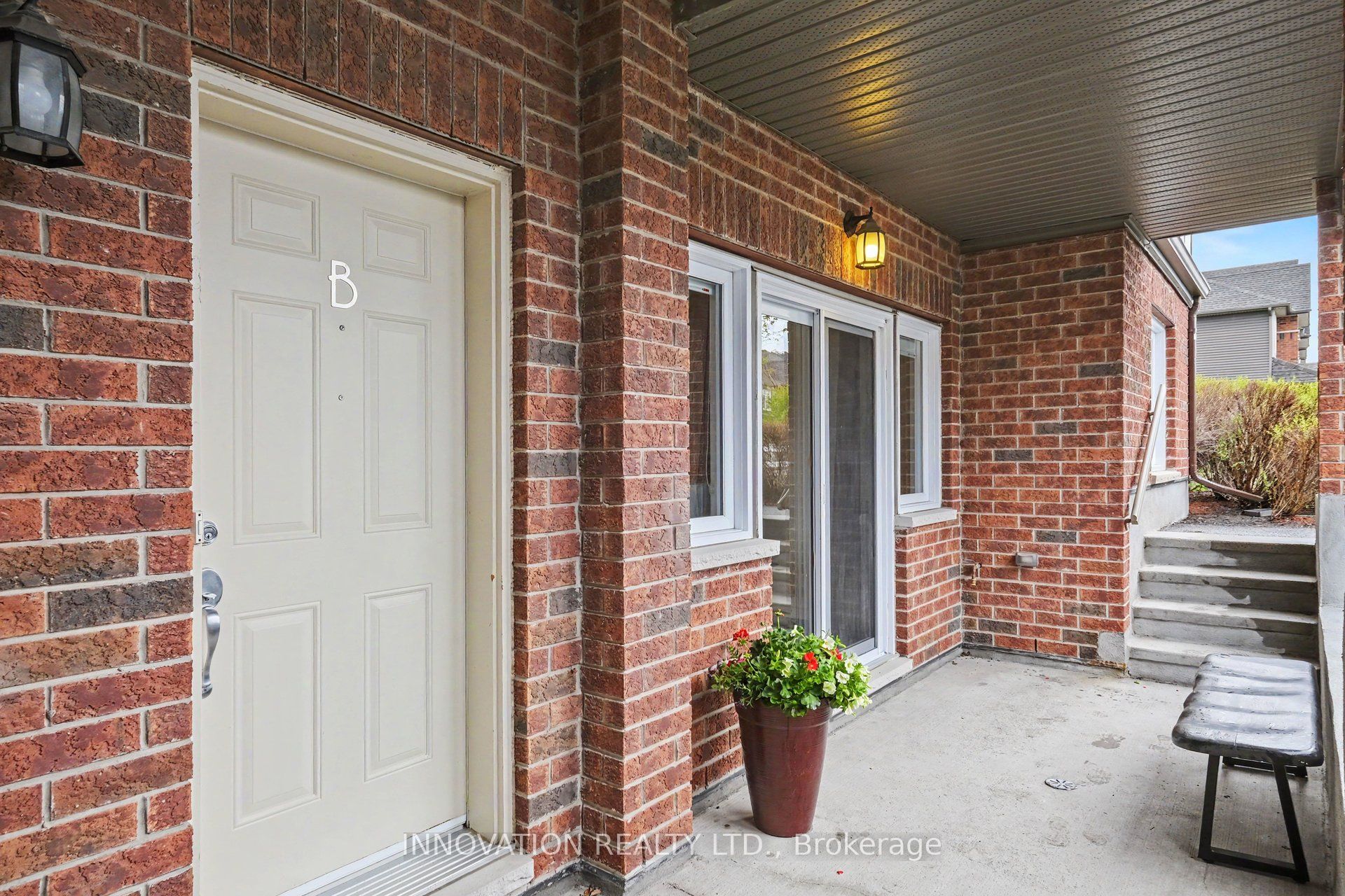 362B Wood Acres Grove, Blossom Park - Airport and Area, ON K1T 0M7 photo 4