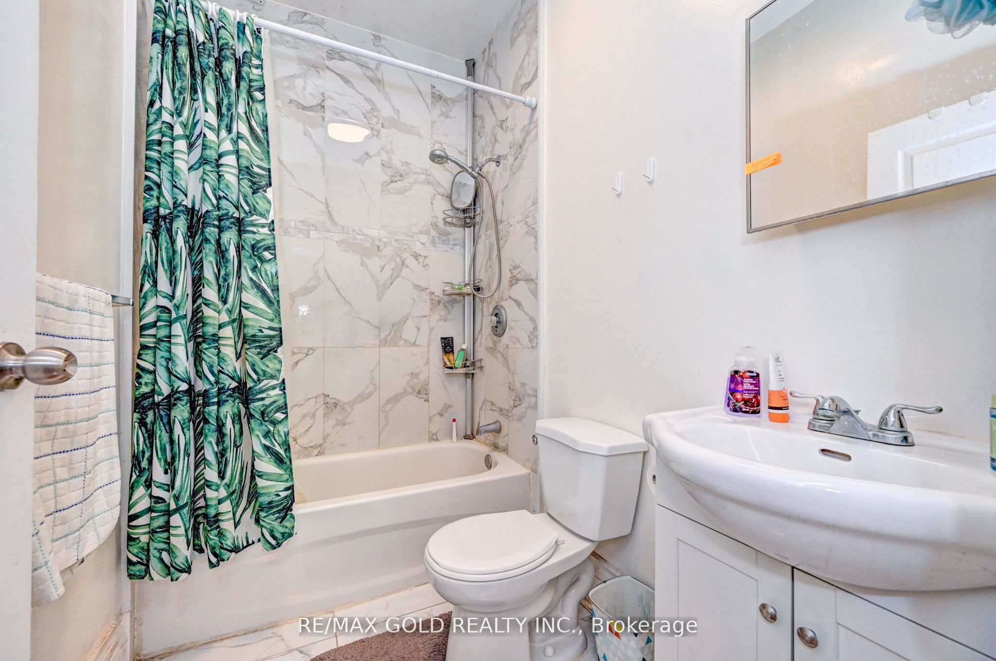 13-15 Ainslie Street 3, Cambridge, ON N1R 3J3 photo 3