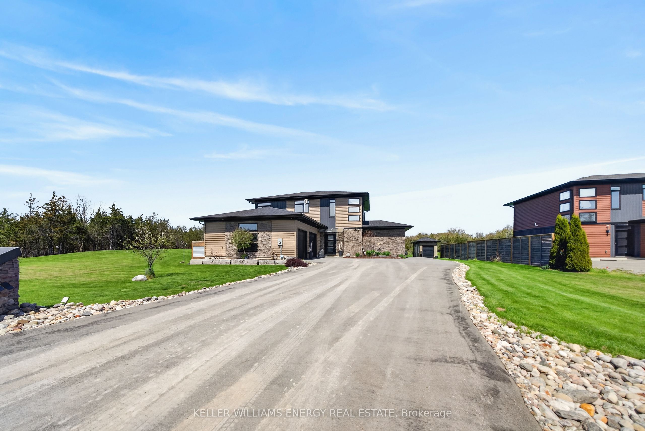 108 Foster Road, Prince Edward County, ON K0K 1W0 photo 2