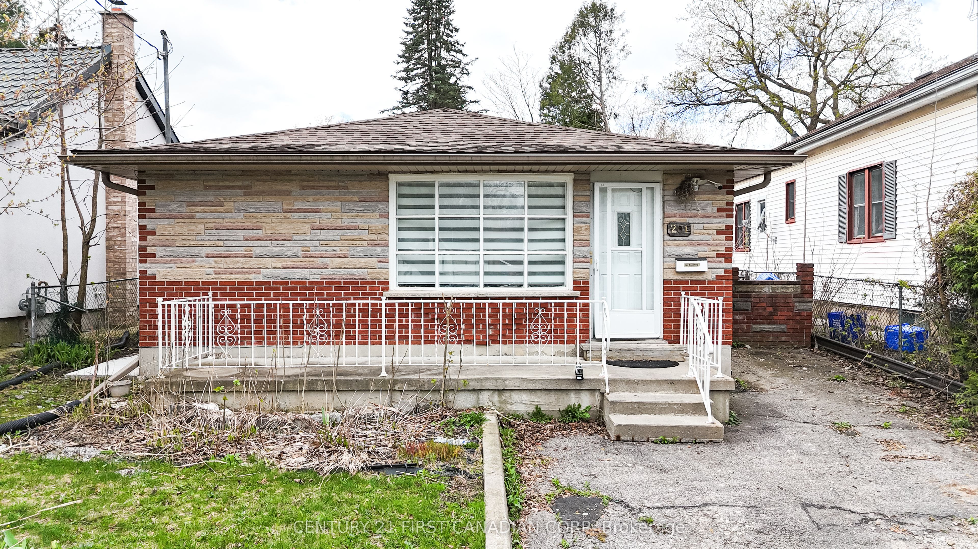 201 Emerson Avenue, London South, ON N5Z 3L5 photo 2