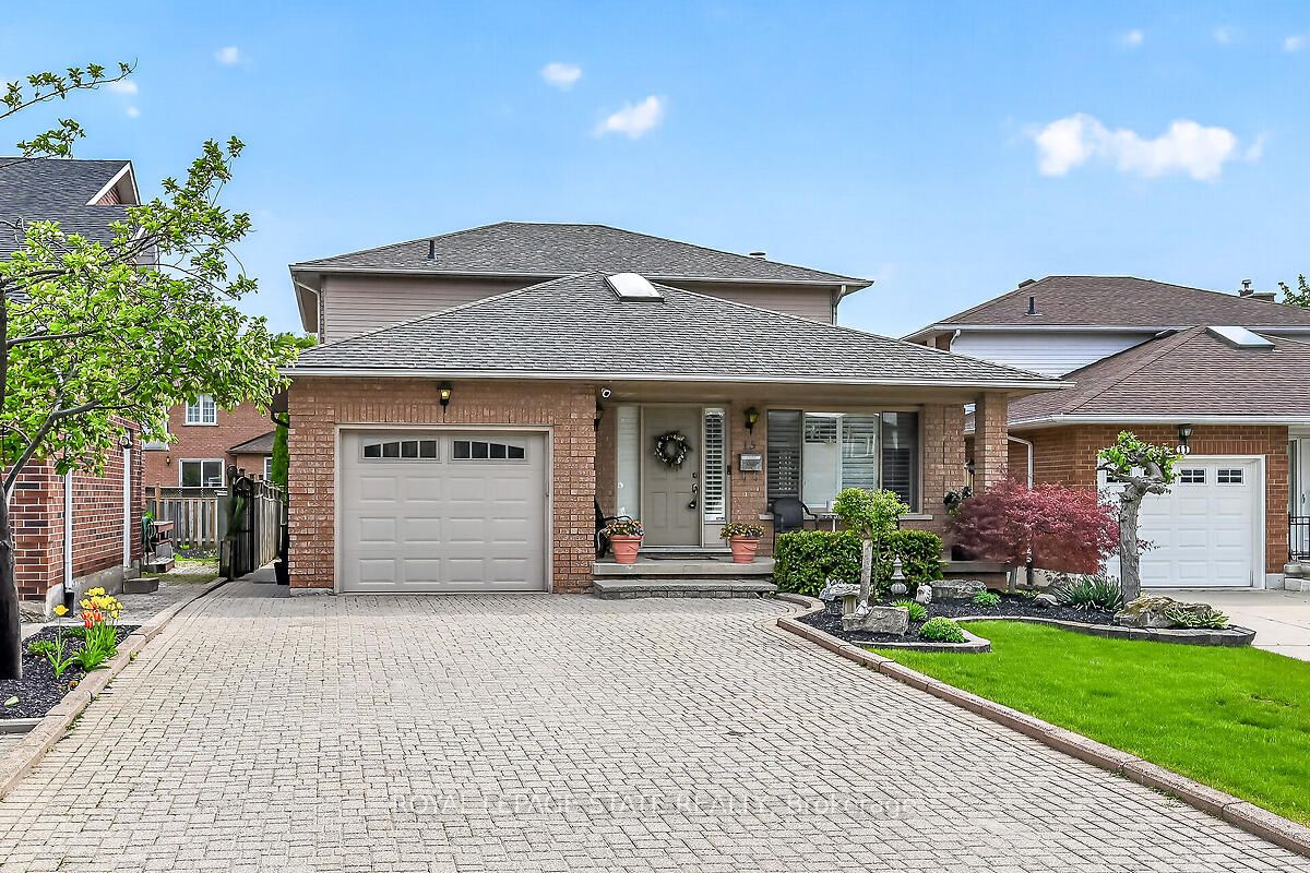 15 Gabriele Court, Hamilton, ON L8G 5C4