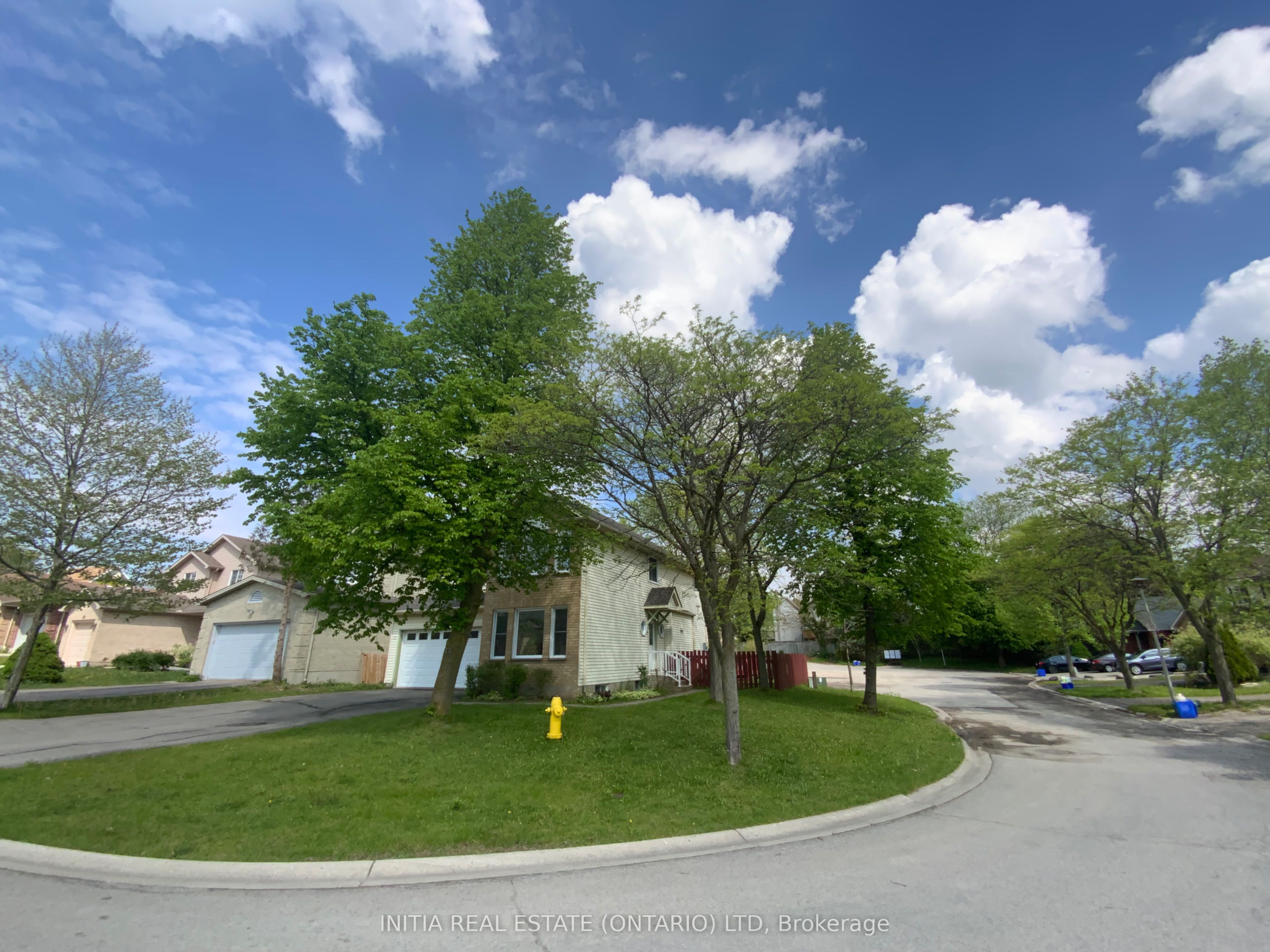 101 Southcott Court, London North, ON N6G 4Y6 photo 2