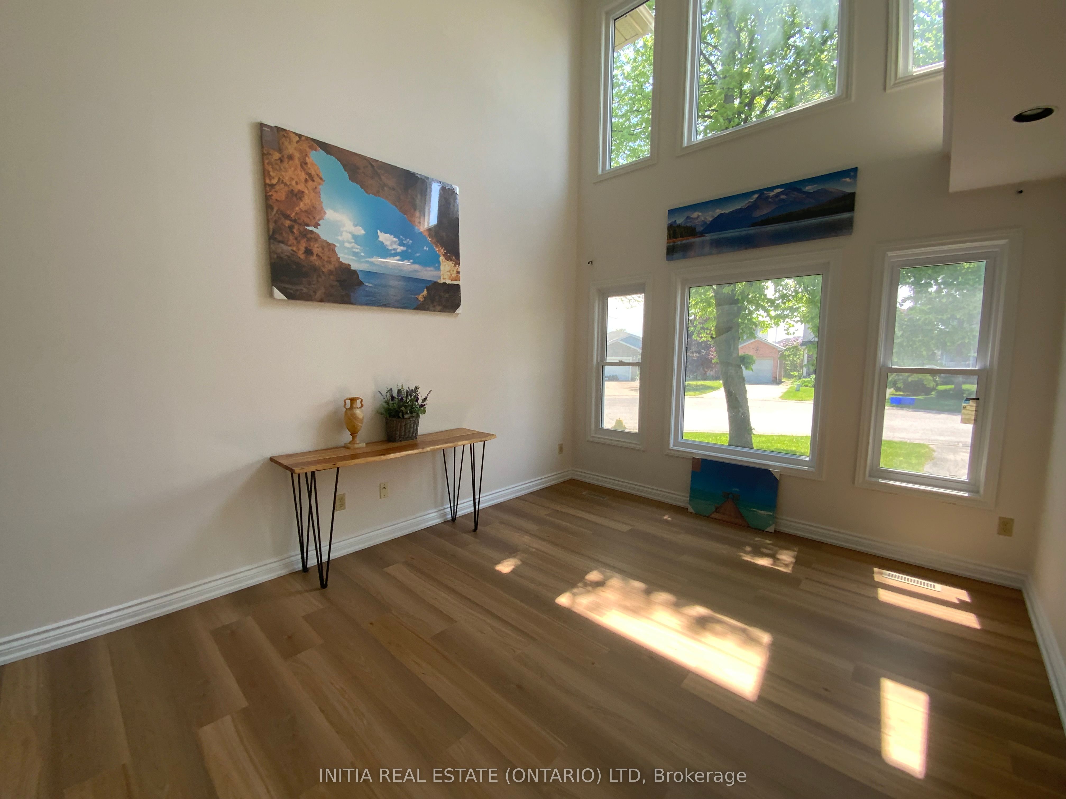 101 Southcott Court, London North, ON N6G 4Y6 photo 4
