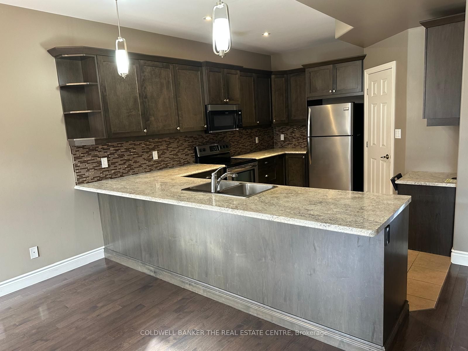 48 Hanover Court, Belleville, ON K8N 0B1 photo 5