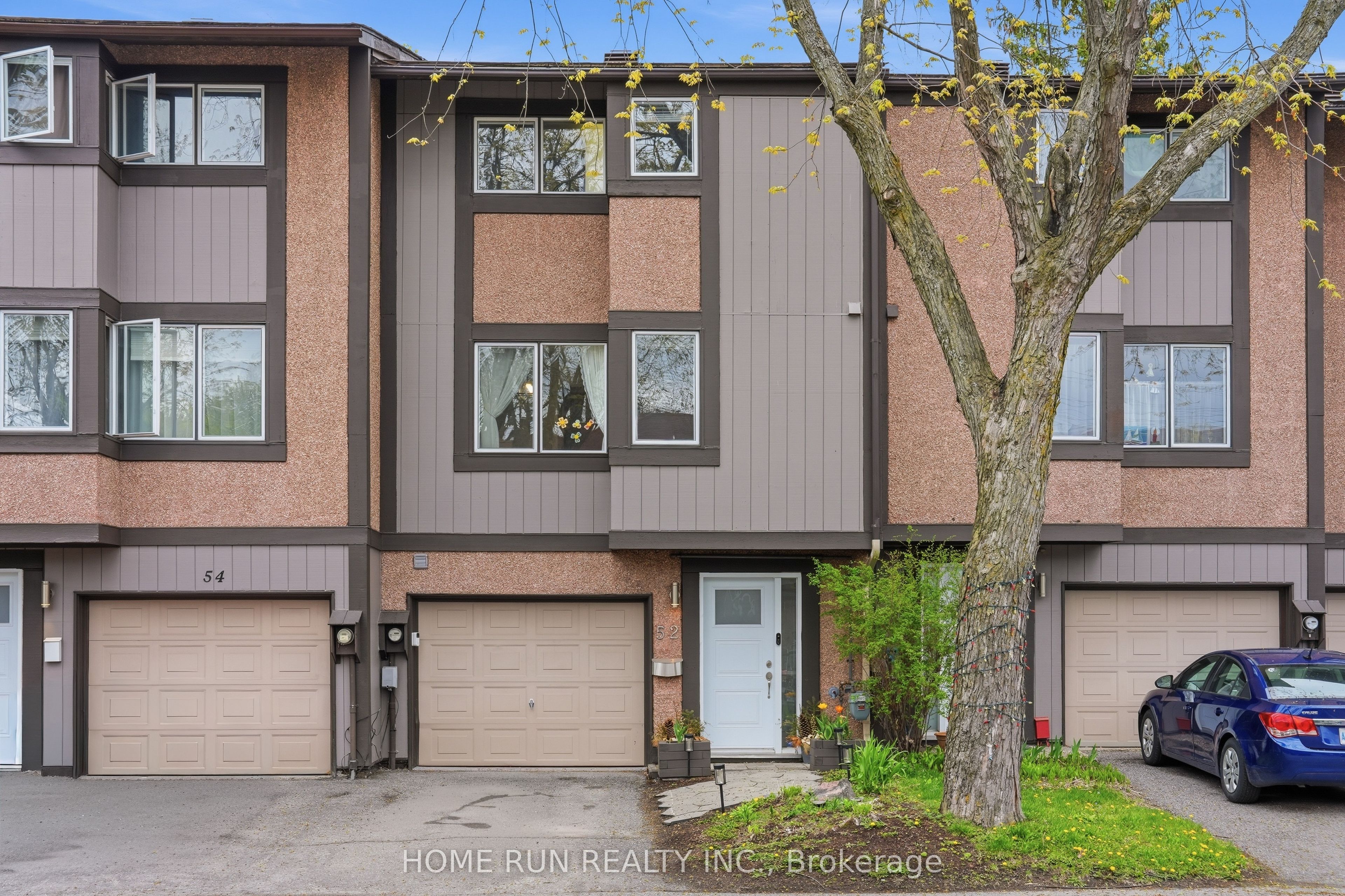 52 Reaney Court, Kanata, ON K2K 1W8