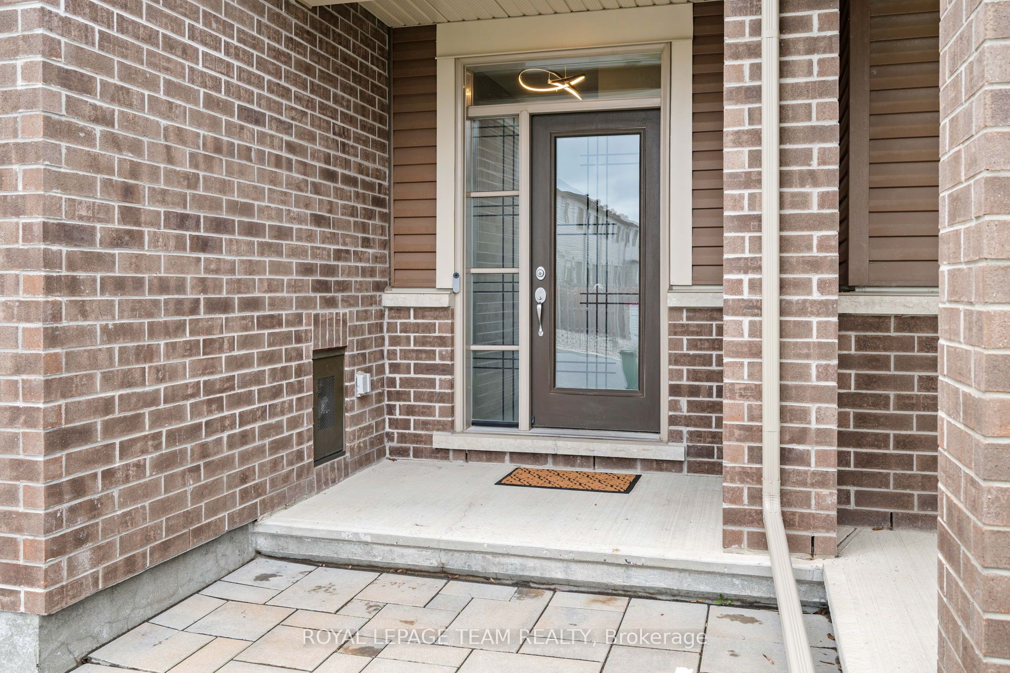 233 Mountain Sorrel Way, Orleans - Cumberland and Area, ON K4A 1H3 photo 2
