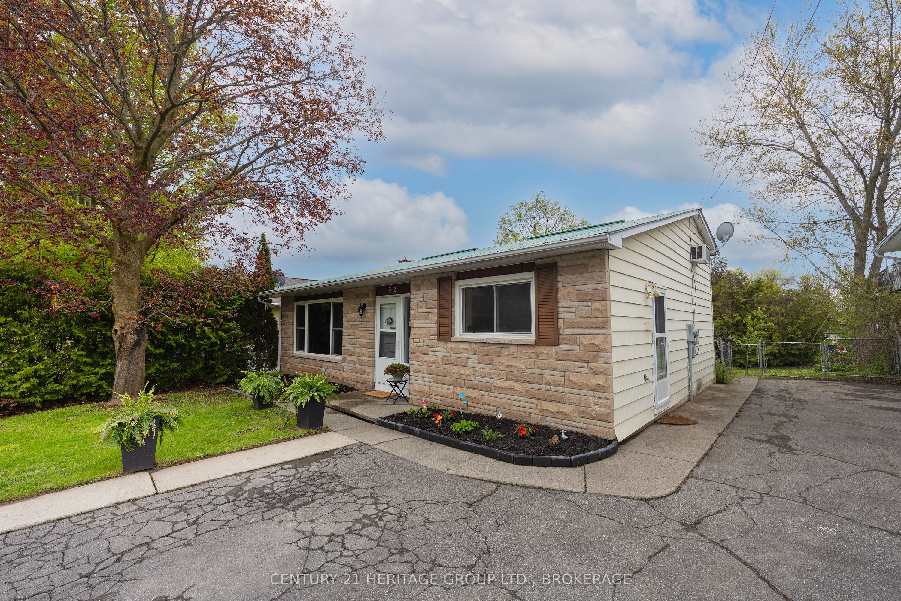 36 Napier Street, Greater Napanee, ON K7R 3R9 photo 5