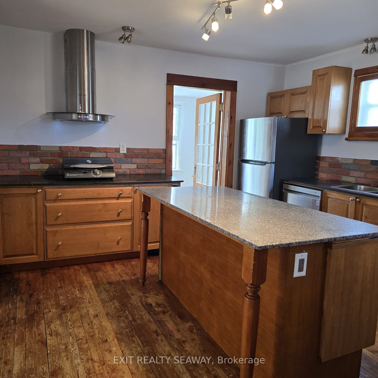 140 Belmont Street, Cornwall, ON K6H 4Z3 photo 3