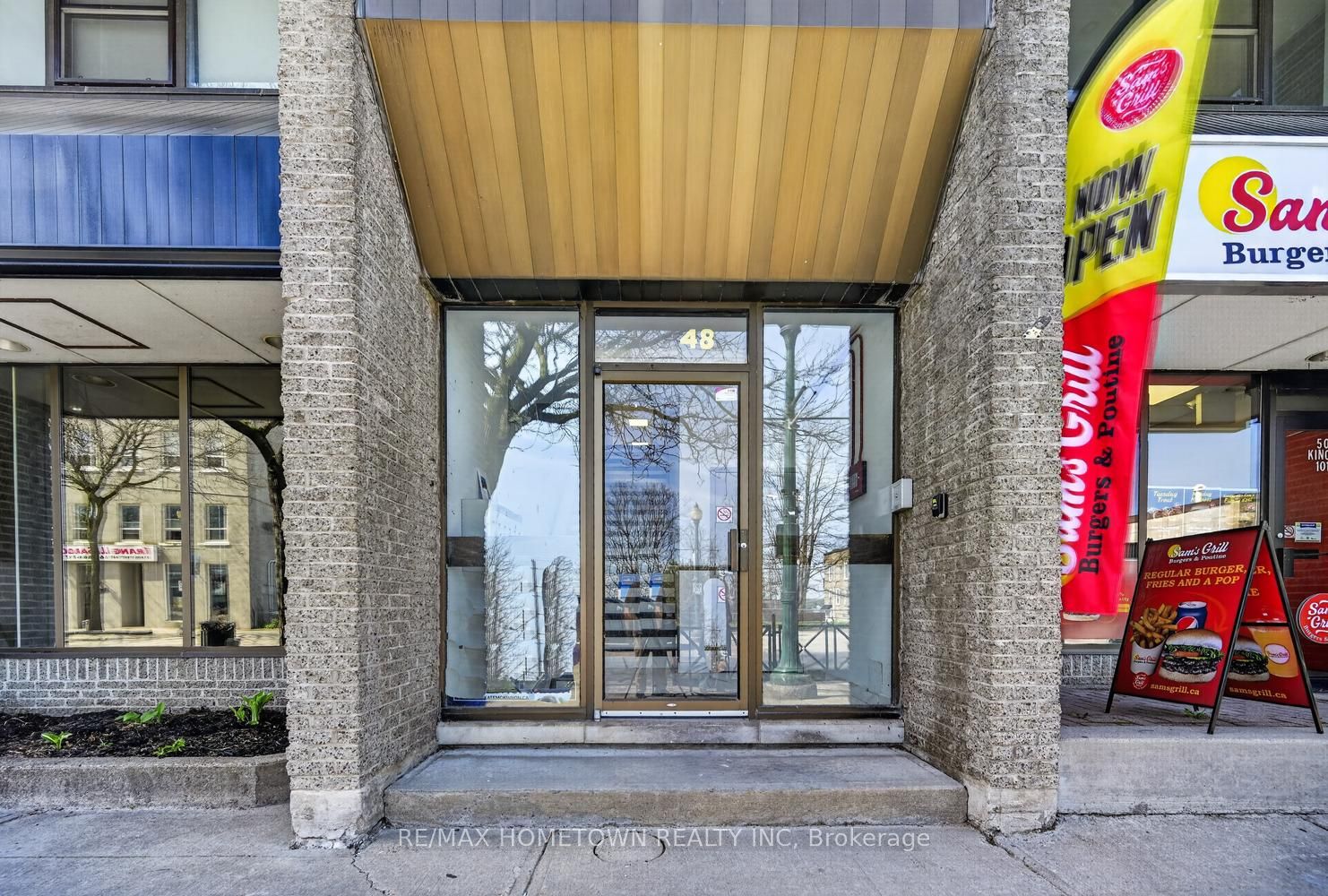 48 King Street E 203, Brockville, ON K6V 1B1