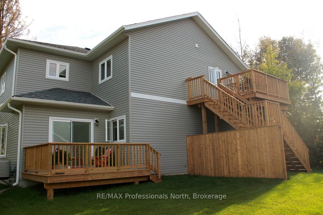 5 Greaves Avenue, Huntsville, ON P1H 1V2 photo 2