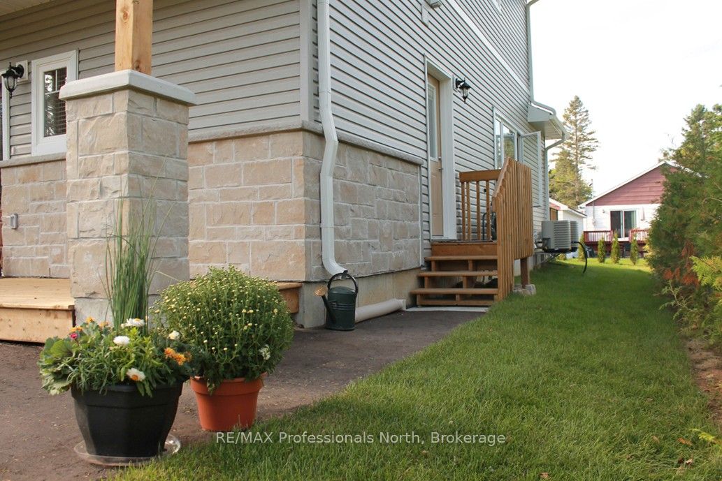 5 Greaves Avenue, Huntsville, ON P1H 1V2 photo 3