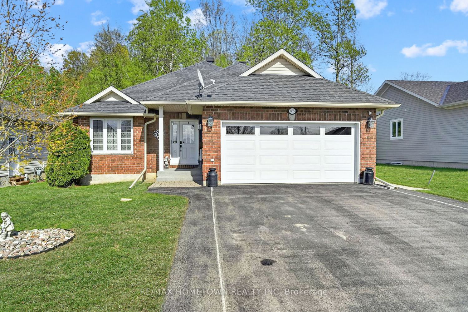 1079 Shearer Drive, Brockville, ON K6V 7K1 photo 2