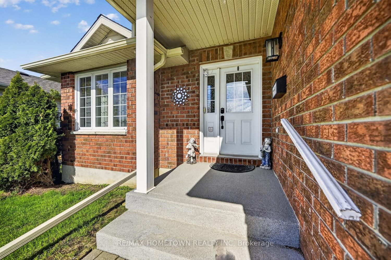 1079 Shearer Drive, Brockville, ON K6V 7K1 photo 5