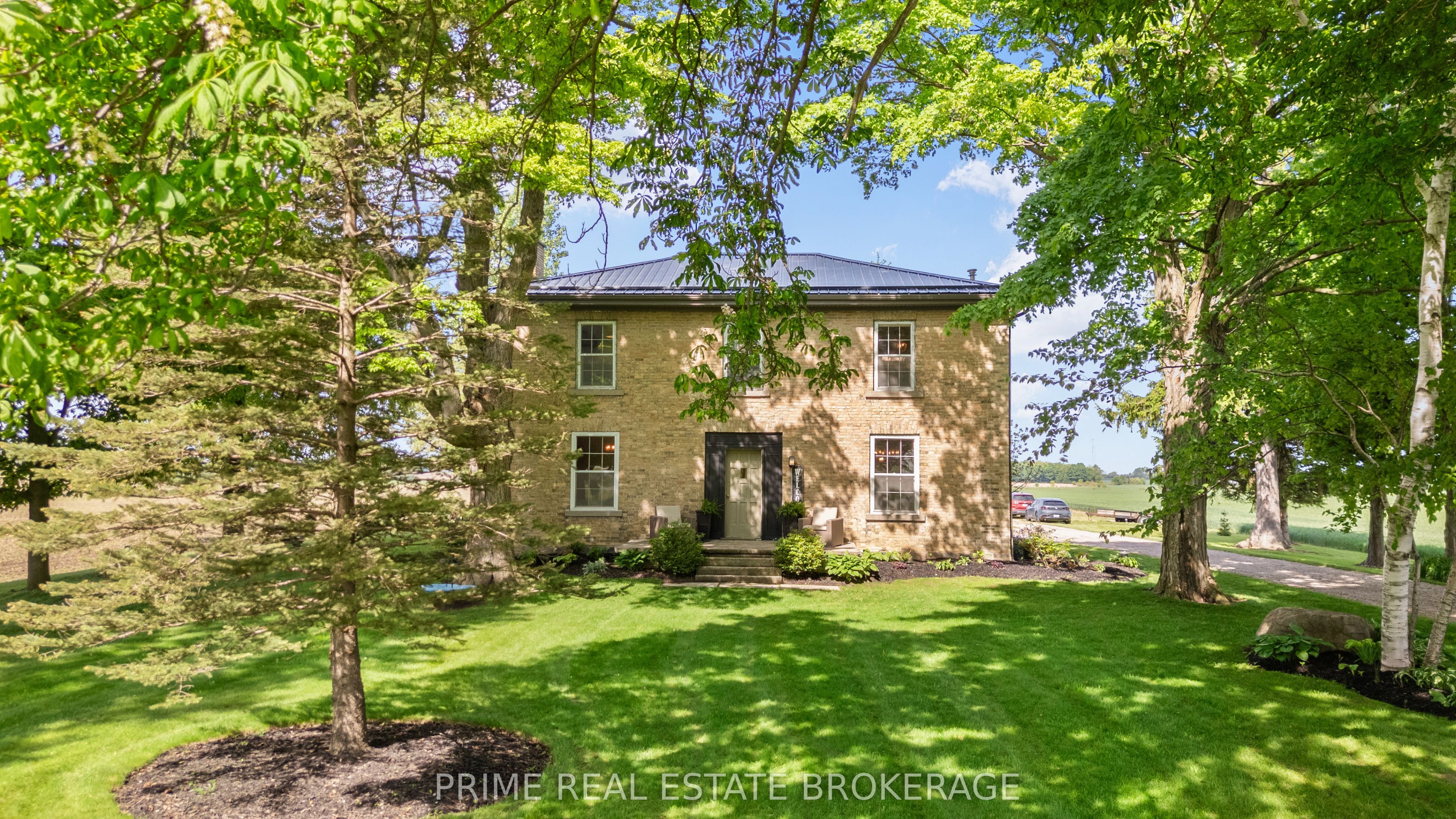 75285 London Road, Bluewater, ON N0M 1J0