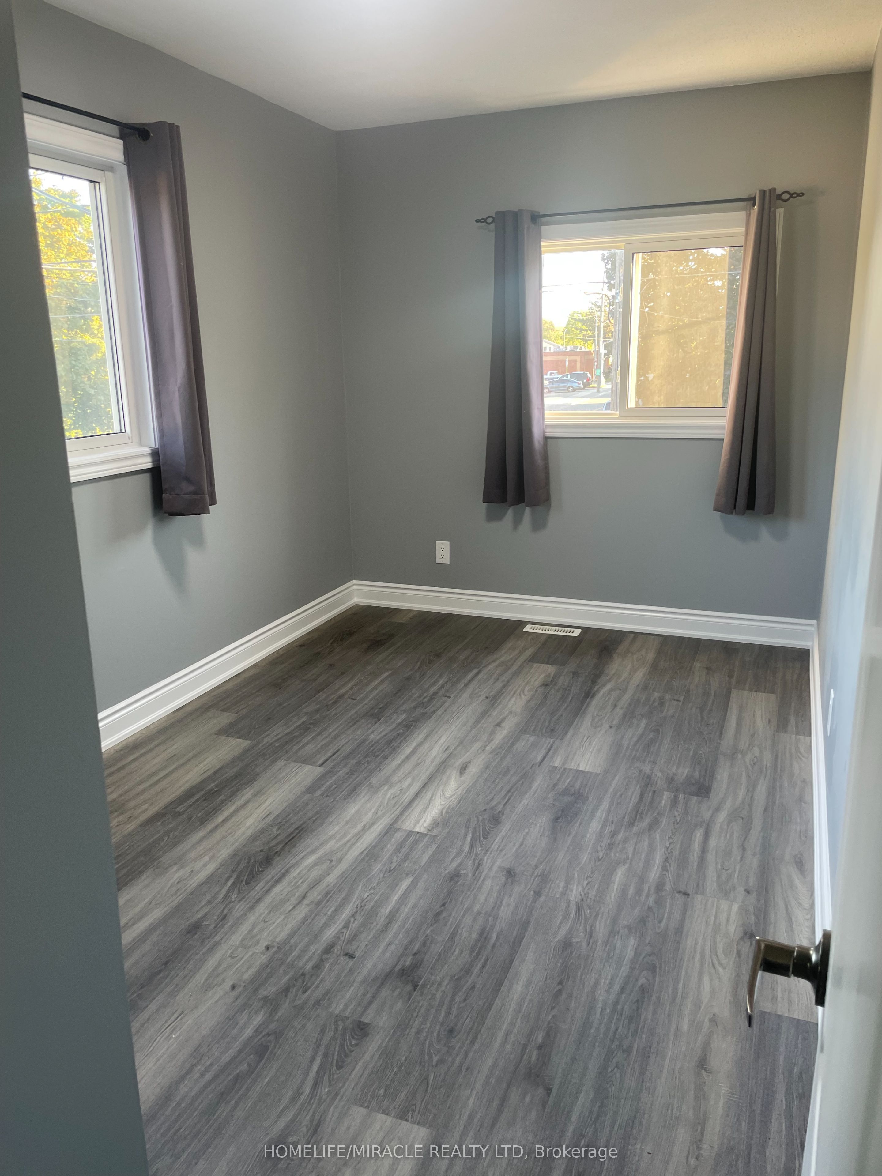 306 Darling Street Lower, Brantford, ON N3S 3X8 photo 4