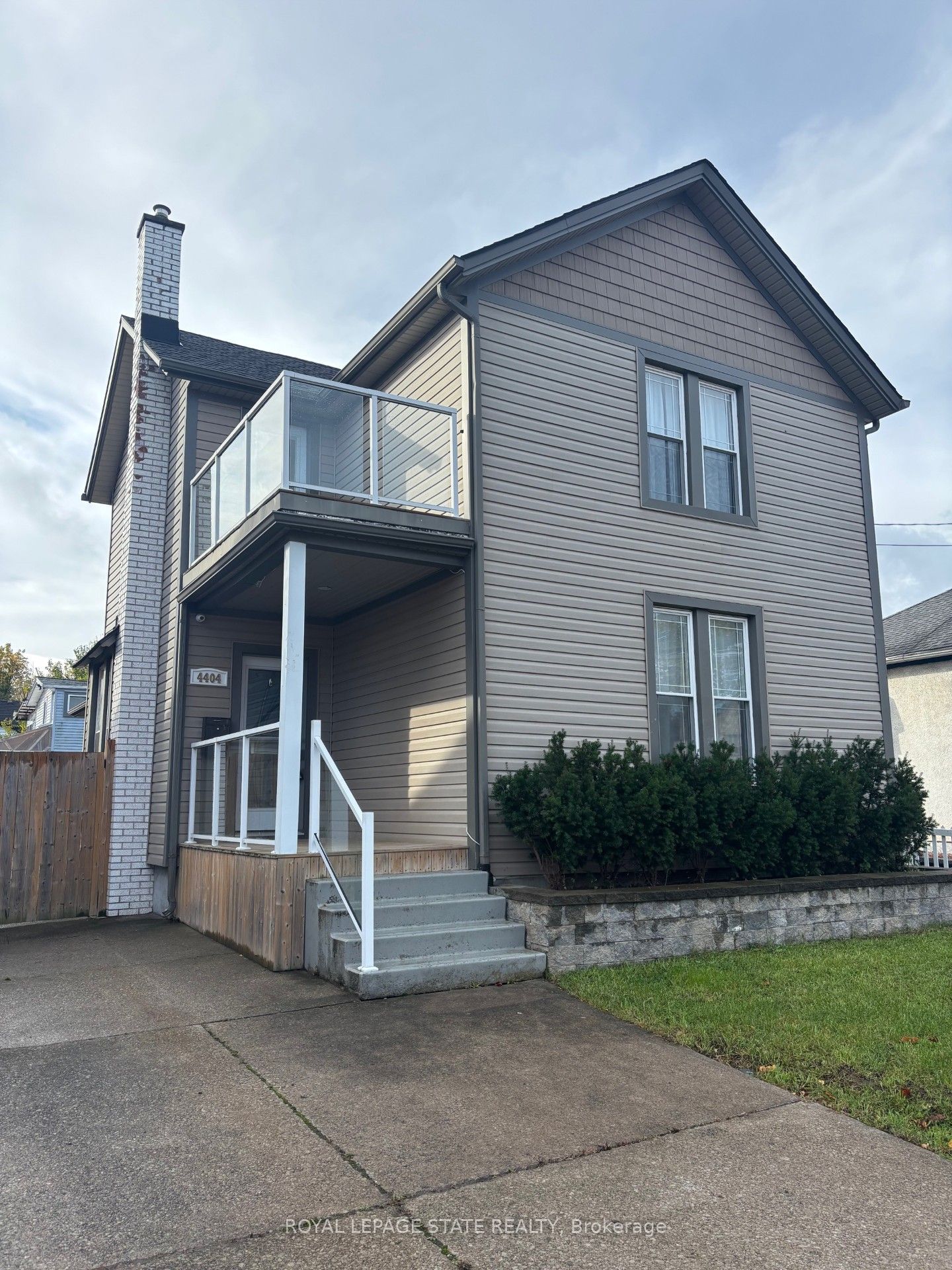 4404 Morrison Street, Niagara Falls, ON L2E 2B3